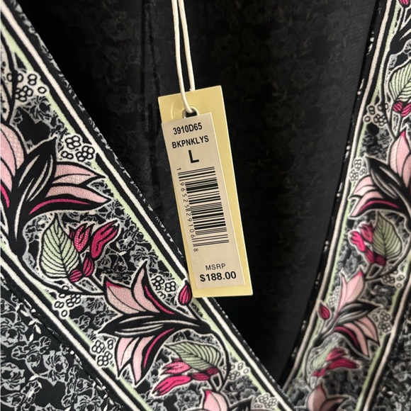 Max Studio Gray and Pink Floral Long Sleeve Dress - Picture 4 of 6